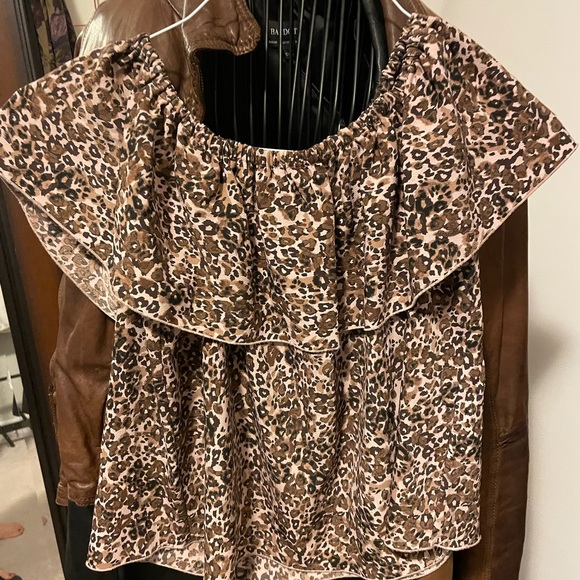 Aritzia off the shoulders cheetah blouse - Picture 2 of 3